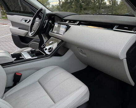 Белый Ленд Ровер Рендж Ровер Велар, объемом двигателя 2 л и пробегом 80 тыс. км за 35500 $, фото 32 на Automoto.ua