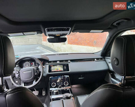 Білий Ленд Ровер Рендж Ровер Велар, об'ємом двигуна 2 л та пробігом 129 тис. км за 35900 $, фото 21 на Automoto.ua