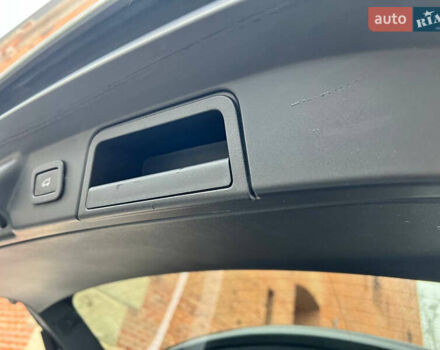 Білий Ленд Ровер Рендж Ровер Велар, об'ємом двигуна 2 л та пробігом 129 тис. км за 35900 $, фото 22 на Automoto.ua