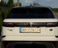 Білий Ленд Ровер Рендж Ровер Велар, об'ємом двигуна 2 л та пробігом 156 тис. км за 33000 $, фото 4 на Automoto.ua