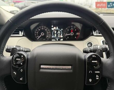 Білий Ленд Ровер Рендж Ровер Велар, об'ємом двигуна 2 л та пробігом 88 тис. км за 44700 $, фото 56 на Automoto.ua