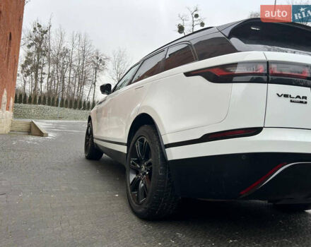 Білий Ленд Ровер Рендж Ровер Велар, об'ємом двигуна 2 л та пробігом 129 тис. км за 35900 $, фото 25 на Automoto.ua