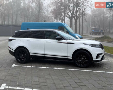 Белый Ленд Ровер Рендж Ровер Велар, объемом двигателя 2 л и пробегом 151 тыс. км за 34800 $, фото 4 на Automoto.ua