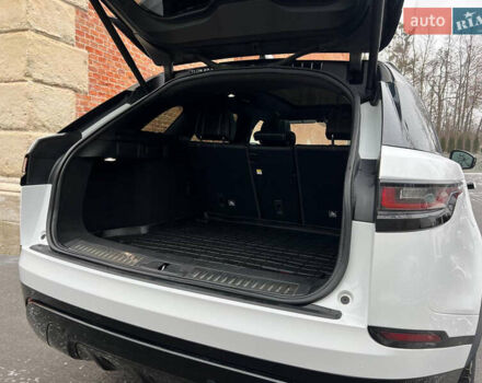 Білий Ленд Ровер Рендж Ровер Велар, об'ємом двигуна 2 л та пробігом 129 тис. км за 35900 $, фото 23 на Automoto.ua