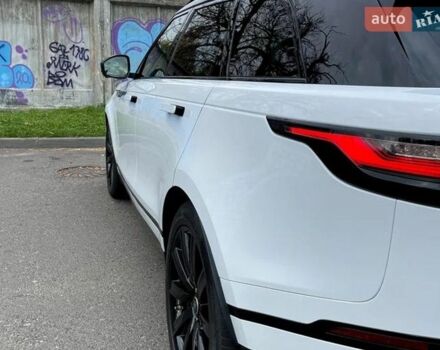 Білий Ленд Ровер Рендж Ровер Велар, об'ємом двигуна 2 л та пробігом 108 тис. км за 42000 $, фото 5 на Automoto.ua