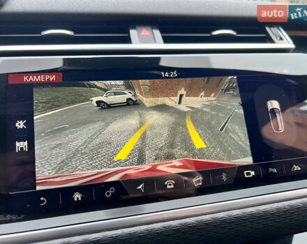 Білий Ленд Ровер Рендж Ровер Велар, об'ємом двигуна 2 л та пробігом 129 тис. км за 35900 $, фото 19 на Automoto.ua