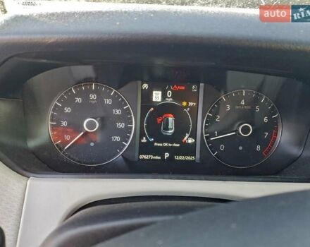 Белый Ленд Ровер Рендж Ровер Велар, объемом двигателя 2 л и пробегом 123 тыс. км за 16200 $, фото 8 на Automoto.ua