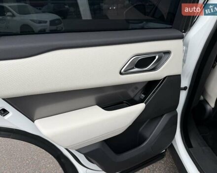 Білий Ленд Ровер Рендж Ровер Велар, об'ємом двигуна 2 л та пробігом 88 тис. км за 44700 $, фото 48 на Automoto.ua