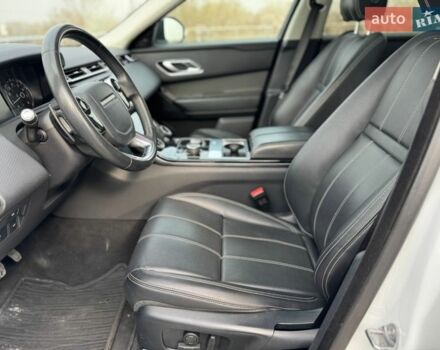 Белый Ленд Ровер Рендж Ровер Велар, объемом двигателя 2 л и пробегом 117 тыс. км за 36900 $, фото 9 на Automoto.ua