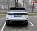 Белый Ленд Ровер Рендж Ровер Велар, объемом двигателя 2 л и пробегом 151 тыс. км за 34800 $, фото 7 на Automoto.ua