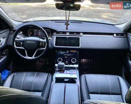 Белый Ленд Ровер Рендж Ровер Велар, объемом двигателя 2 л и пробегом 60 тыс. км за 47500 $, фото 19 на Automoto.ua