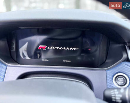 Белый Ленд Ровер Рендж Ровер Велар, объемом двигателя 2 л и пробегом 151 тыс. км за 34800 $, фото 26 на Automoto.ua