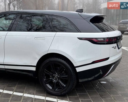 Белый Ленд Ровер Рендж Ровер Велар, объемом двигателя 2 л и пробегом 151 тыс. км за 34800 $, фото 12 на Automoto.ua