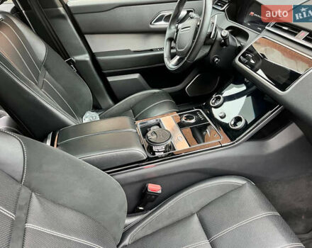 Білий Ленд Ровер Рендж Ровер Велар, об'ємом двигуна 2 л та пробігом 129 тис. км за 35900 $, фото 16 на Automoto.ua