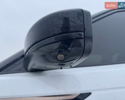 Білий Ленд Ровер Рендж Ровер Велар, об'ємом двигуна 2 л та пробігом 94 тис. км за 46000 $, фото 19 на Automoto.ua