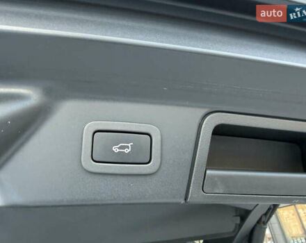 Белый Ленд Ровер Рендж Ровер Велар, объемом двигателя 2 л и пробегом 63 тыс. км за 44999 $, фото 41 на Automoto.ua