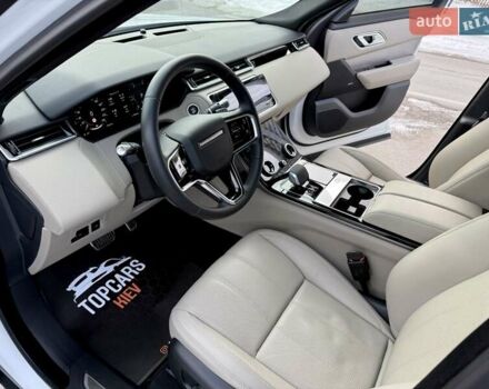 Белый Ленд Ровер Рендж Ровер Велар, объемом двигателя 2 л и пробегом 68 тыс. км за 57500 $, фото 57 на Automoto.ua