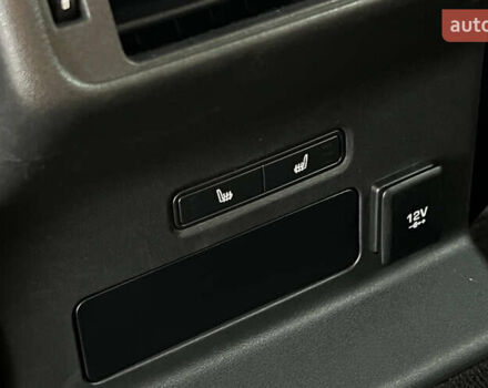 Білий Ленд Ровер Рендж Ровер Велар, об'ємом двигуна 3 л та пробігом 64 тис. км за 58900 $, фото 22 на Automoto.ua