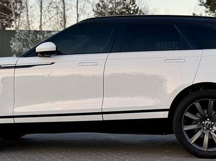 Білий Ленд Ровер Рендж Ровер Велар, об'ємом двигуна 2 л та пробігом 108 тис. км за 43999 $, фото 6 на Automoto.ua