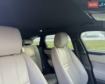 Белый Ленд Ровер Рендж Ровер Велар, объемом двигателя 2 л и пробегом 92 тыс. км за 48000 $, фото 15 на Automoto.ua