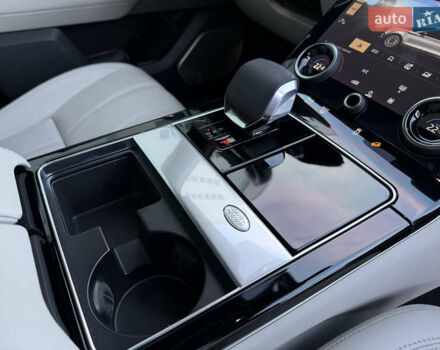 Білий Ленд Ровер Рендж Ровер Велар, об'ємом двигуна 2 л та пробігом 63 тис. км за 44999 $, фото 50 на Automoto.ua