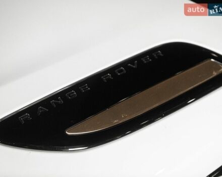 Білий Ленд Ровер Рендж Ровер Велар, об'ємом двигуна 3 л та пробігом 102 тис. км за 48900 $, фото 4 на Automoto.ua