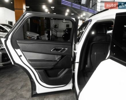 Білий Ленд Ровер Рендж Ровер Велар, об'ємом двигуна 3 л та пробігом 102 тис. км за 48900 $, фото 40 на Automoto.ua