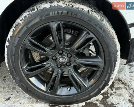 Белый Ленд Ровер Рендж Ровер Велар, объемом двигателя 2 л и пробегом 63 тыс. км за 44900 $, фото 21 на Automoto.ua