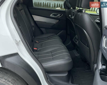 Білий Ленд Ровер Рендж Ровер Велар, об'ємом двигуна 2 л та пробігом 25 тис. км за 45000 $, фото 35 на Automoto.ua