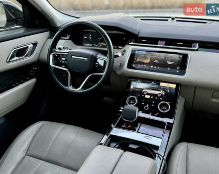 Білий Ленд Ровер Рендж Ровер Велар, об'ємом двигуна 2 л та пробігом 108 тис. км за 43500 $, фото 42 на Automoto.ua