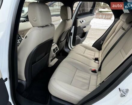 Белый Ленд Ровер Рендж Ровер Велар, объемом двигателя 2 л и пробегом 68 тыс. км за 57500 $, фото 50 на Automoto.ua