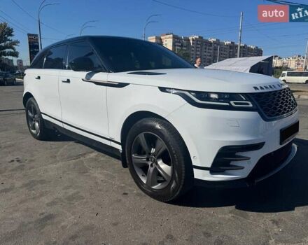 Ленд Ровер Рендж Ровер Велар 2021 в Киеве на Automoto.ua Белый Ленд Ровер Рендж Ровер Велар, объемом двигателя 2 л и пробегом 92 тыс. км за 45300 $, фото 3 на Automoto.ua