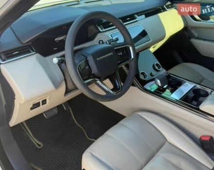 Білий Ленд Ровер Рендж Ровер Велар, об'ємом двигуна 2 л та пробігом 95 тис. км за 55000 $, фото 2 на Automoto.ua