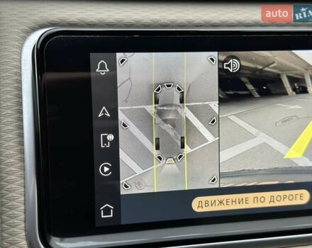 Белый Ленд Ровер Рендж Ровер Велар, объемом двигателя 2 л и пробегом 68 тыс. км за 57500 $, фото 70 на Automoto.ua