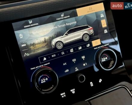 Белый Ленд Ровер Рендж Ровер Велар, объемом двигателя 2 л и пробегом 68 тыс. км за 57500 $, фото 66 на Automoto.ua