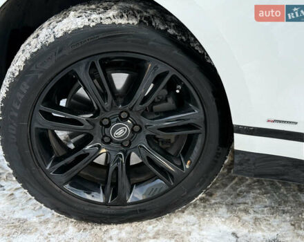 Білий Ленд Ровер Рендж Ровер Велар, об'ємом двигуна 2 л та пробігом 63 тис. км за 44500 $, фото 22 на Automoto.ua