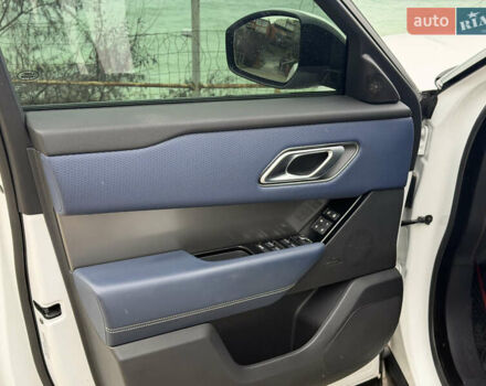 Белый Ленд Ровер Рендж Ровер Велар, объемом двигателя 2 л и пробегом 28 тыс. км за 48900 $, фото 15 на Automoto.ua