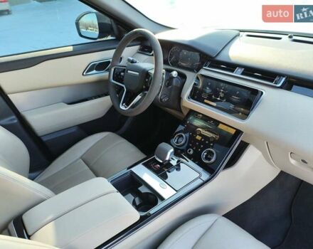 Белый Ленд Ровер Рендж Ровер Велар, объемом двигателя 2 л и пробегом 37 тыс. км за 51783 $, фото 32 на Automoto.ua