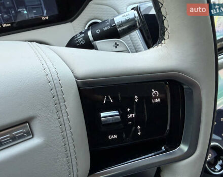 Белый Ленд Ровер Рендж Ровер Велар, объемом двигателя 2 л и пробегом 63 тыс. км за 44900 $, фото 55 на Automoto.ua