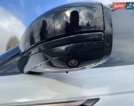 Белый Ленд Ровер Рендж Ровер Велар, объемом двигателя 2 л и пробегом 92 тыс. км за 48000 $, фото 34 на Automoto.ua