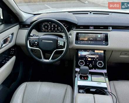 Білий Ленд Ровер Рендж Ровер Велар, об'ємом двигуна 2 л та пробігом 108 тис. км за 43500 $, фото 44 на Automoto.ua