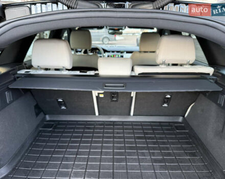 Белый Ленд Ровер Рендж Ровер Велар, объемом двигателя 2 л и пробегом 63 тыс. км за 44900 $, фото 38 на Automoto.ua