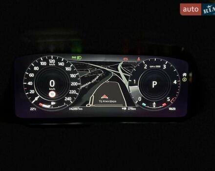 Белый Ленд Ровер Рендж Ровер Велар, объемом двигателя 2 л и пробегом 68 тыс. км за 57500 $, фото 72 на Automoto.ua