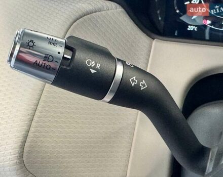 Ленд Ровер Рендж Ровер Велар 2021 в Львове на Automoto.ua Белый Ленд Ровер Рендж Ровер Велар, объемом двигателя 2 л и пробегом 96 тыс. км за 45900 $, фото 27 на Automoto.ua