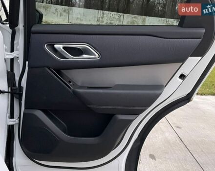 Білий Ленд Ровер Рендж Ровер Велар, об'ємом двигуна 2 л та пробігом 24 тис. км за 42500 $, фото 62 на Automoto.ua