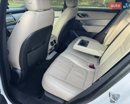 Белый Ленд Ровер Рендж Ровер Велар, объемом двигателя 2 л и пробегом 92 тыс. км за 48000 $, фото 21 на Automoto.ua