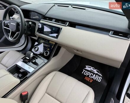 Белый Ленд Ровер Рендж Ровер Велар, объемом двигателя 2 л и пробегом 68 тыс. км за 57500 $, фото 42 на Automoto.ua