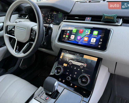 Білий Ленд Ровер Рендж Ровер Велар, об'ємом двигуна 2 л та пробігом 63 тис. км за 44999 $, фото 51 на Automoto.ua