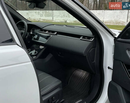 Білий Ленд Ровер Рендж Ровер Велар, об'ємом двигуна 2 л та пробігом 25 тис. км за 45000 $, фото 29 на Automoto.ua