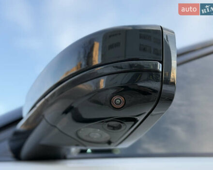 Білий Ленд Ровер Рендж Ровер Велар, об'ємом двигуна 2 л та пробігом 63 тис. км за 44500 $, фото 23 на Automoto.ua